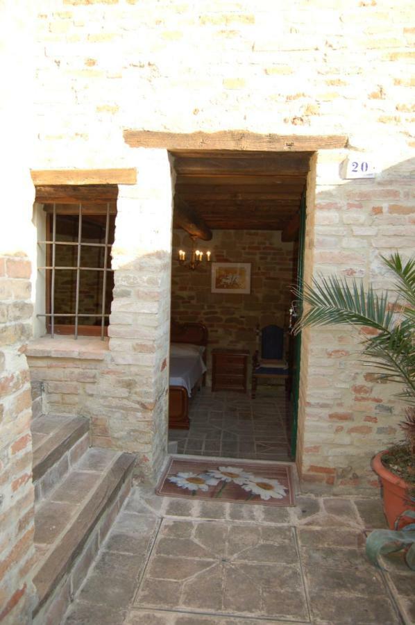 Il Poggio Vila Mombaroccio Exterior foto