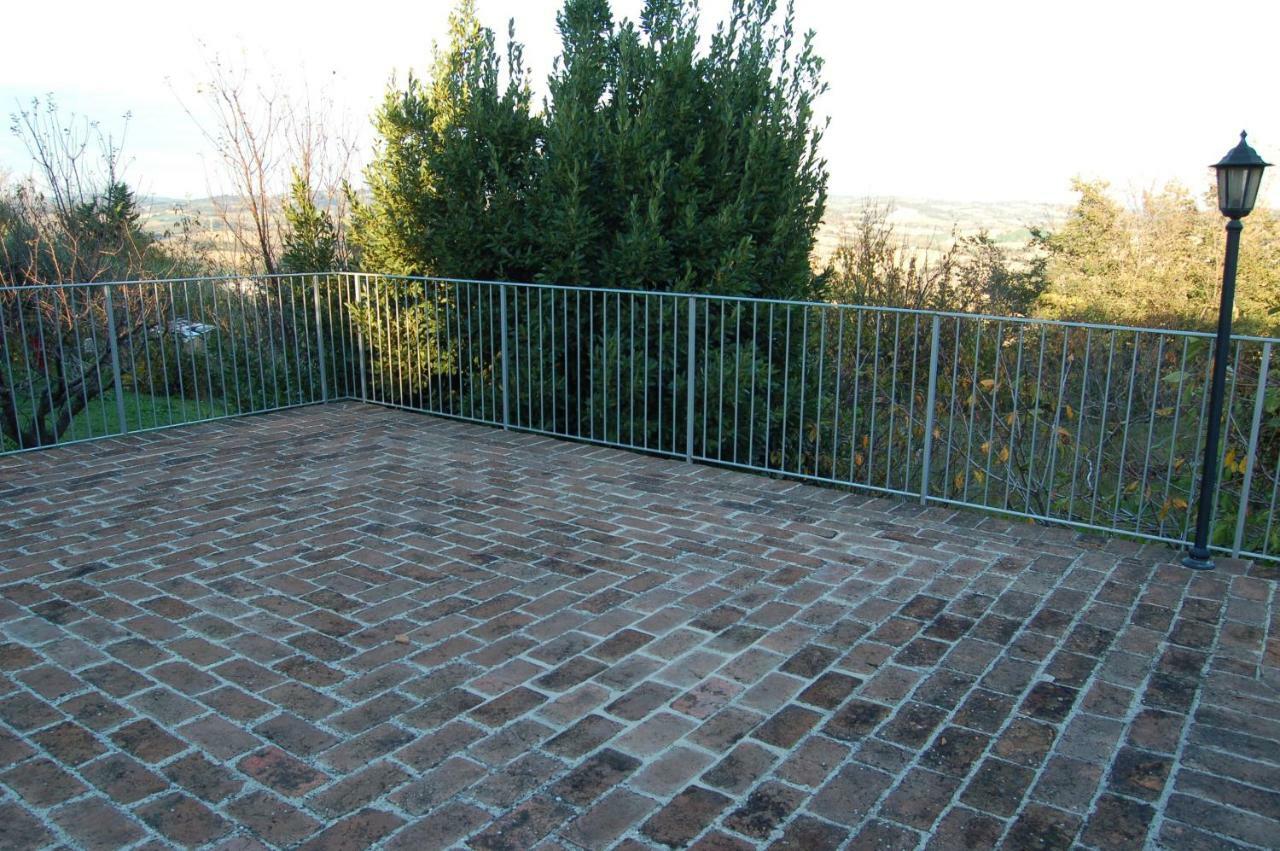 Il Poggio Vila Mombaroccio Exterior foto